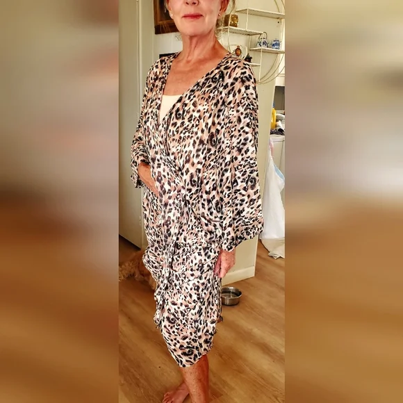 KIMONO - Picture 1 of 6